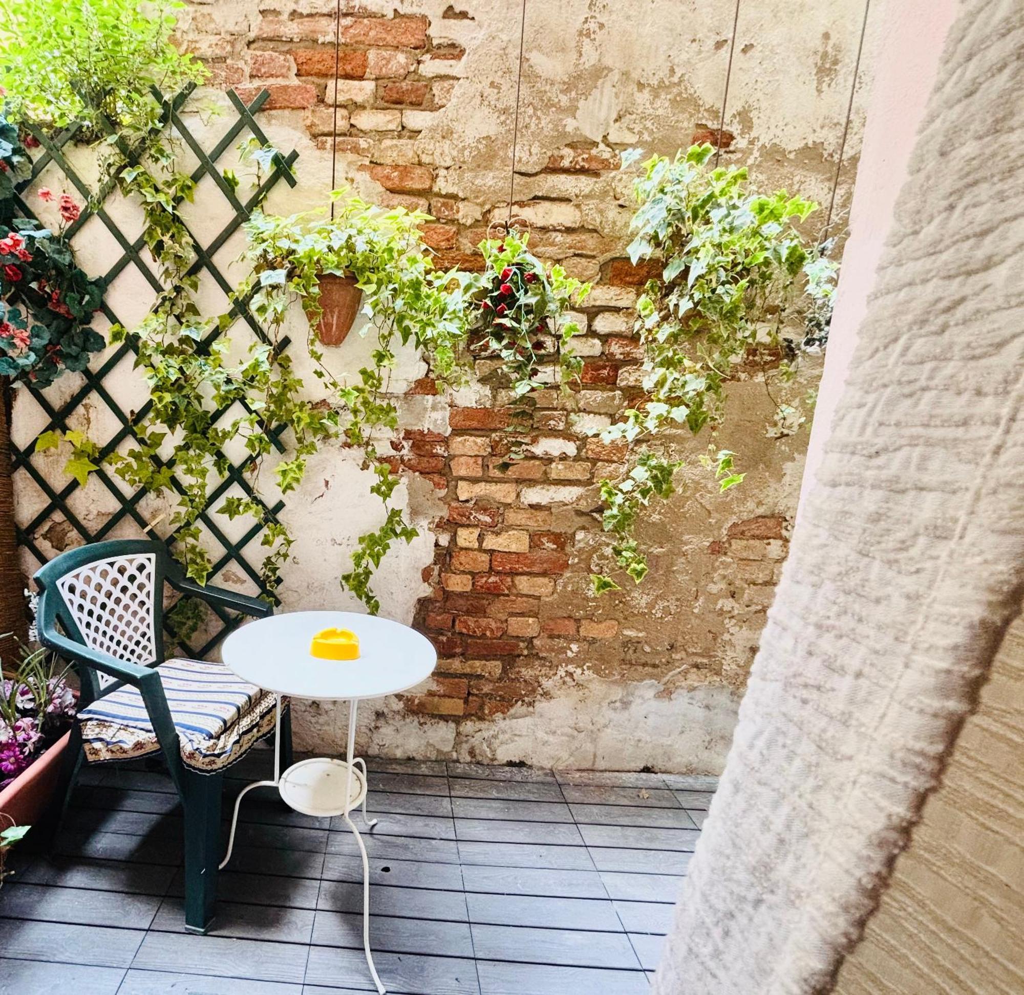 Dorsoduro House Guest house